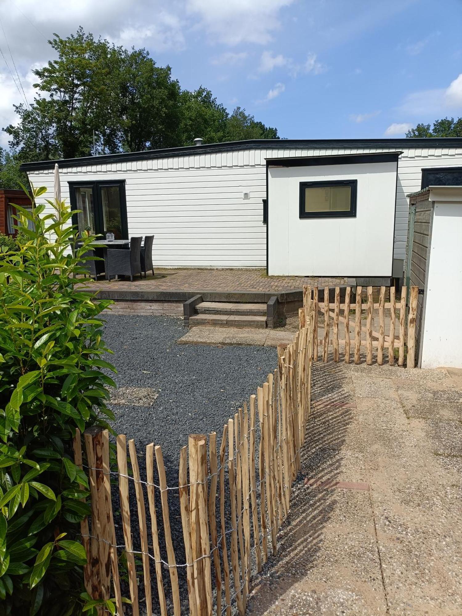 Vakantiehuisje Veluwe Bij Bos, Alleen Voor Recreatie 푸텐 외부 사진